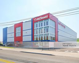 Image for Manhattan Mini Storage - 266 Wild Avenue, Staten Island, NY