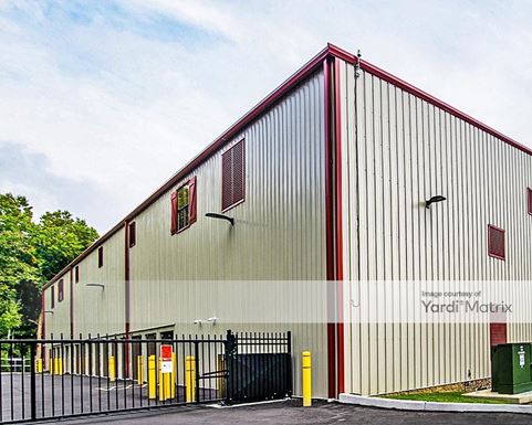 Source URL: https://cdnsc.rentcafe.com/dmslivecafe/3/1351765/1351765-1-4.jpg?width=-1&height=385&quality=80