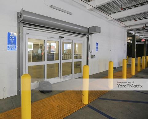 Source URL: https://cdnsc.rentcafe.com/dmslivecafe/3/1351768/1351768-1-5.jpg?width=-1&height=385&quality=80