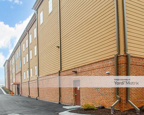 Source URL: https://cdnsc.rentcafe.com/dmslivecafe/3/1351792/1351792-1-4.jpg?width=-1&height=385&quality=80