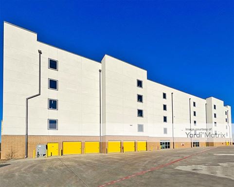 Source URL: https://cdnsc.rentcafe.com/dmslivecafe/3/1351797/1351797-1-4.jpg?width=-1&height=385&quality=80