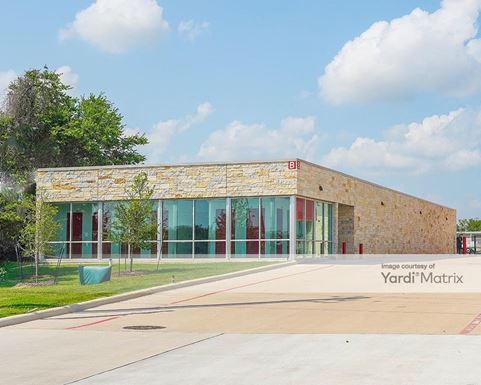 Source URL: https://cdnsc.rentcafe.com/dmslivecafe/3/1351809/1351809-1-2.jpg?width=-1&height=385&quality=80