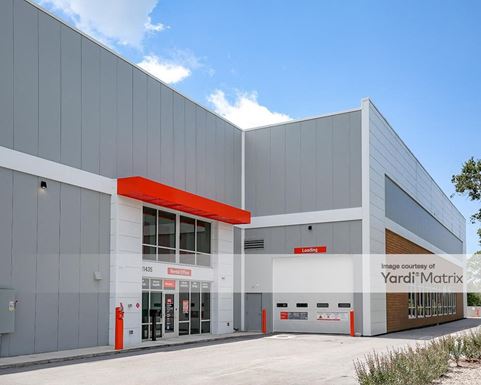 Source URL: https://cdnsc.rentcafe.com/dmslivecafe/3/1351829/1351829-1-2.jpg?width=-1&height=385&quality=80