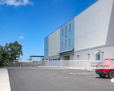 Source URL: https://cdnsc.rentcafe.com/dmslivecafe/3/1351833/1351833-1-3.jpg?width=-1&height=385&quality=80