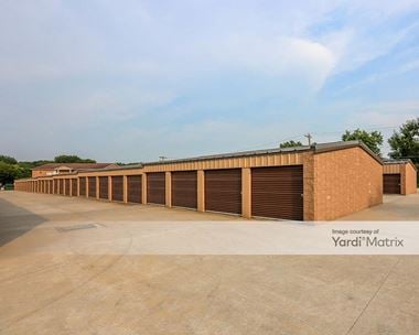 Storage Units for Rent available at 22 Lawndale Drive, Belleville, IL 62221
