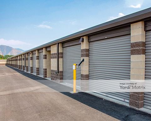 Source URL: https://cdnsc.rentcafe.com/dmslivecafe/3/1351898/1351898-1-5.jpg?width=-1&height=385&quality=80