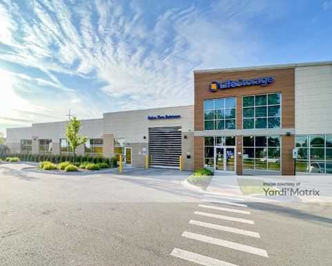 Source URL: https://cdnsc.rentcafe.com/dmslivecafe/3/1351922/1351922-1-4.jpg?width=-1&height=385&quality=80