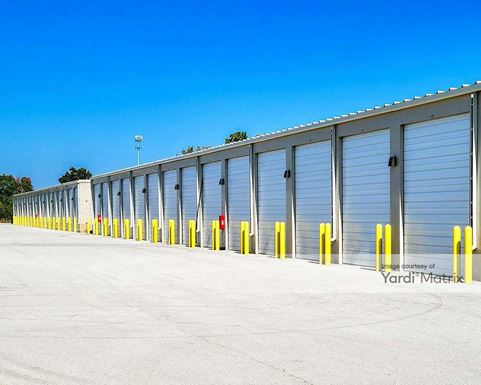 Source URL: https://cdnsc.rentcafe.com/dmslivecafe/3/1351922/1351922-1-5.jpg?width=-1&height=385&quality=80