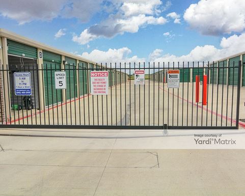 Source URL: https://cdnsc.rentcafe.com/dmslivecafe/3/1351991/1351991-1-5.jpg?width=-1&height=385&quality=80