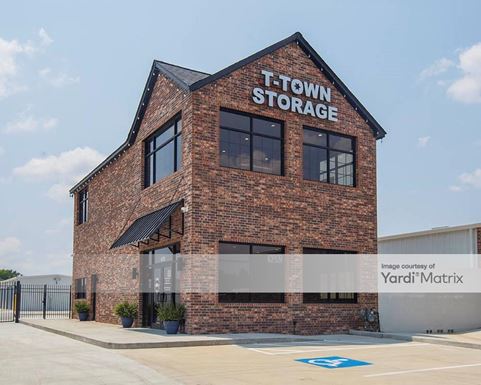 Source URL: https://cdnsc.rentcafe.com/dmslivecafe/3/1352049/1352049-1-4.jpg?width=-1&height=385&quality=80