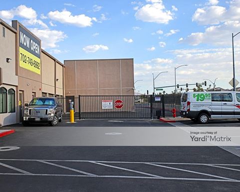 Source URL: https://cdnsc.rentcafe.com/dmslivecafe/3/1352105/1352105-1-2.jpg?width=-1&height=385&quality=80