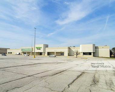 Storage Units for Rent available at 571 West 14th Street, Chicago Heights, IL 60411