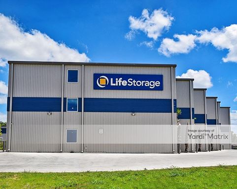 Source URL: https://cdnsc.rentcafe.com/dmslivecafe/3/1352239/1352239-1-4.jpg?width=-1&height=385&quality=80