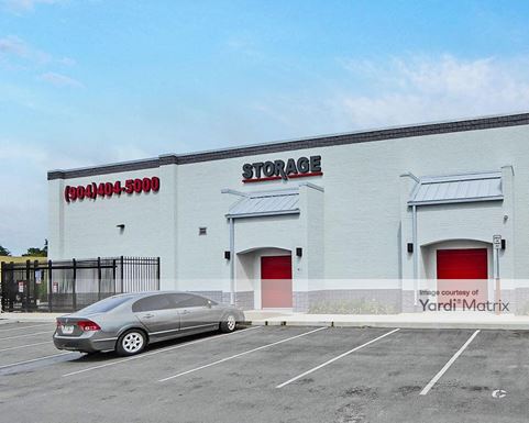 Source URL: https://cdnsc.rentcafe.com/dmslivecafe/3/1362936/1362936-1-4.jpg?width=-1&height=385&quality=80