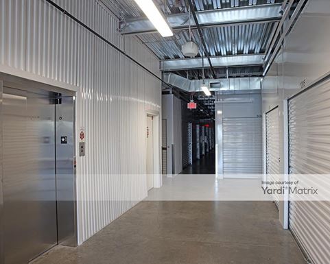 Source URL: https://cdnsc.rentcafe.com/dmslivecafe/3/1372683/1372683-1-5.jpg?width=-1&height=385&quality=80