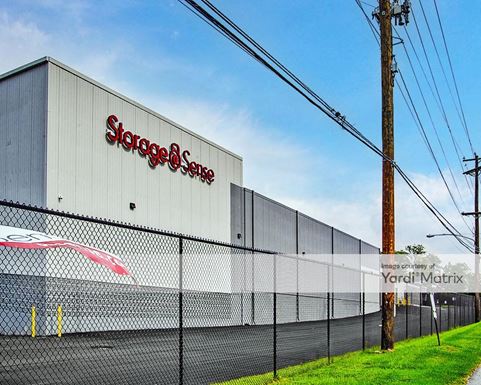 Source URL: https://cdnsc.rentcafe.com/dmslivecafe/3/1380985/1380985-1-2.jpg?width=-1&height=385&quality=80