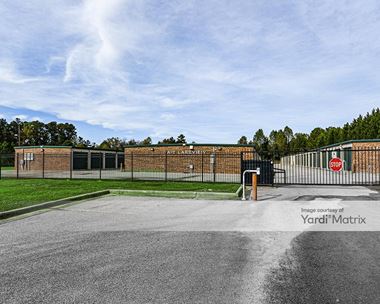 Storage Units for Rent available at 8736 King Road, Fayetteville, NC 28306