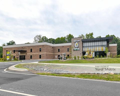 Source URL: https://cdnsc.rentcafe.com/dmslivecafe/3/1407981/1407981-1-2.jpg?width=-1&height=385&quality=80