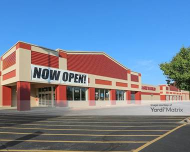 Storage Units for Rent available at 10835 Saint Charles Rock Road, Saint Ann, MO 63074