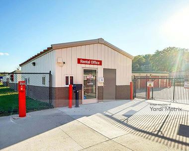 Storage Units for Rent available at 1170 Railroad Avenue, Council Bluffs, IA 51503