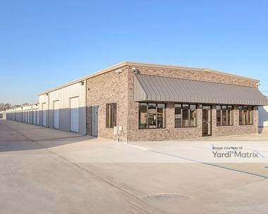 Storage Units for Rent available at 1140 Englewood Village Drive, Tuscaloosa, AL 35405
