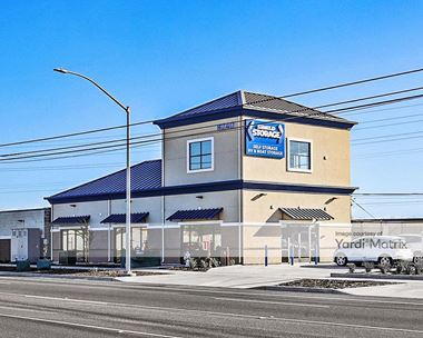 Storage Units for Rent available at 8240 Folsom Blvd, Sacramento, CA 95826