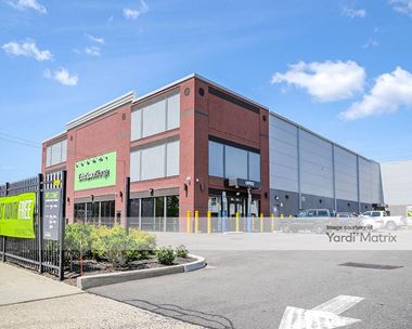 Storage Units for Rent available at 1401 4th Avenue, New Hyde Park, NY 11040