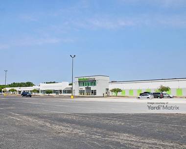 Storage Units for Rent available at 5860 Lewis Avenue, Toledo, OH 43612