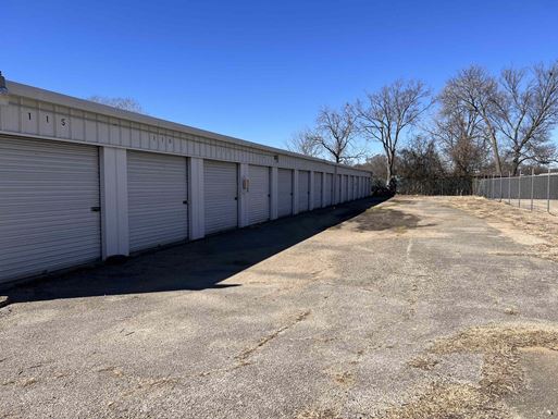 Source URL: https://cdnsc.rentcafe.com/dmslivecafe/3/1530807/IMG_9621(20220414203949654).jpg?width=-1&height=385&quality=80