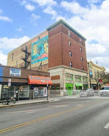 Storage Units for Rent available at 3215 West Lawrence Avenue, Chicago, IL 60625
