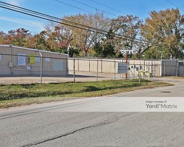 Storage Units for Rent available at 1611 Oak Tree, Houston, TX 77080