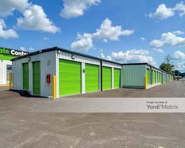 Storage Units for Rent available at 4600 Millbranch Road, Memphis, TN 38116