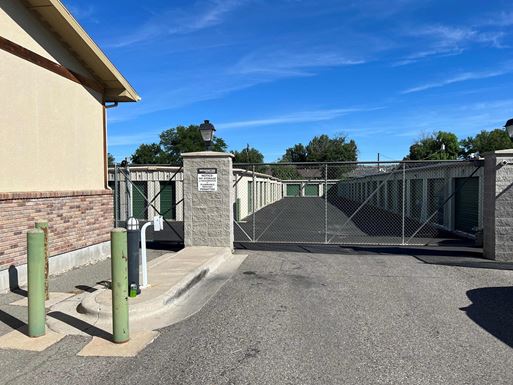 Source URL: https://cdnsc.rentcafe.com/dmslivecafe/3/1608392/BSS_Gate(20220901171013186).jpg?width=-1&height=385&quality=80