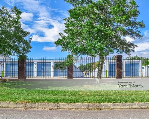 Source URL: https://cdnsc.rentcafe.com/dmslivecafe/3/1612633/1612633-1-3.jpg?width=-1&height=385&quality=80