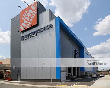 Storage Units for Rent available at 59-20 Borden Avenue, Maspeth, NY 11378