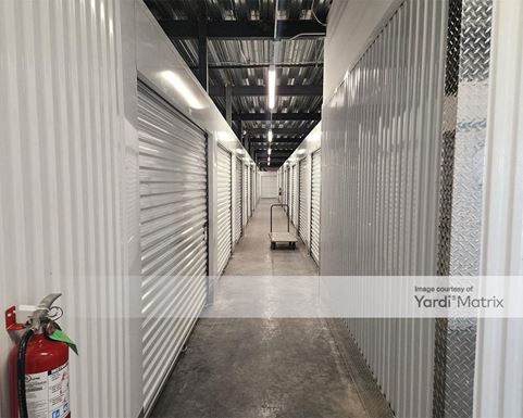 Source URL: https://cdnsc.rentcafe.com/dmslivecafe/3/1637875/1637875-1-3.jpg?width=-1&height=385&quality=80