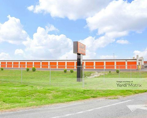 Source URL: https://cdnsc.rentcafe.com/dmslivecafe/3/1637895/1637895-1-3.jpg?width=-1&height=385&quality=80