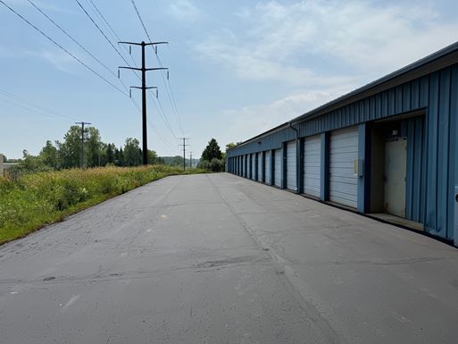 Source URL: https://cdnsc.rentcafe.com/dmslivecafe/3/1641592/DB_building_1(20250722144846183).jpg?width=-1&height=385&quality=80