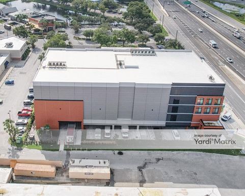 Source URL: https://cdnsc.rentcafe.com/dmslivecafe/3/1647917/1647917-1-4.jpg?width=-1&height=385&quality=80