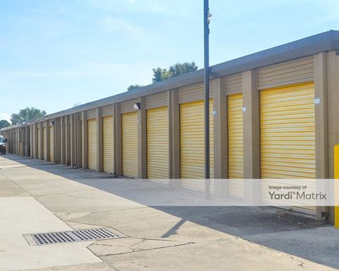 Source URL: https://cdnsc.rentcafe.com/dmslivecafe/3/1654913/1654913-1-3.jpg?width=-1&height=385&quality=80