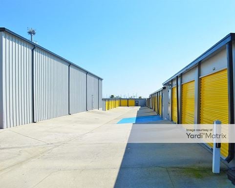 Source URL: https://cdnsc.rentcafe.com/dmslivecafe/3/1654917/1654917-1-3.jpg?width=-1&height=385&quality=80