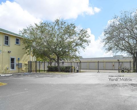 Source URL: https://cdnsc.rentcafe.com/dmslivecafe/3/1654941/1654941-1-5.jpg?width=-1&height=385&quality=80