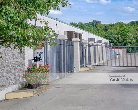 Source URL: https://cdnsc.rentcafe.com/dmslivecafe/3/1673755/1673755-1-5.jpg?width=-1&height=385&quality=80