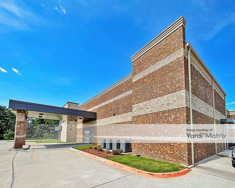 Source URL: https://cdnsc.rentcafe.com/dmslivecafe/3/1673792/1673792-1-3.jpg?width=-1&height=385&quality=80