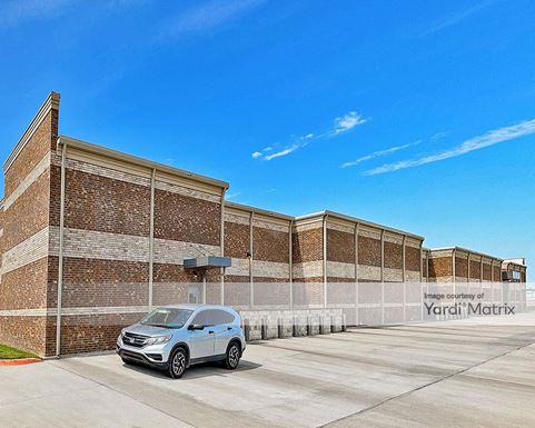 Source URL: https://cdnsc.rentcafe.com/dmslivecafe/3/1673792/1673792-1-4.jpg?width=-1&height=385&quality=80