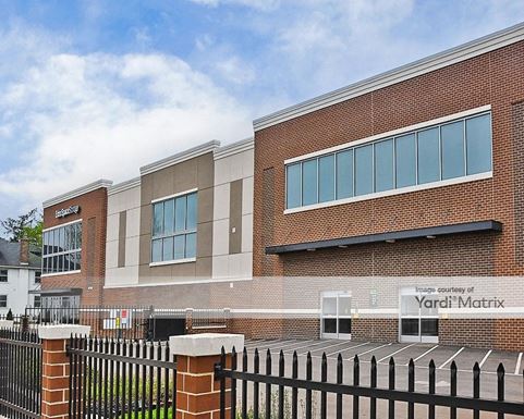 Source URL: https://cdnsc.rentcafe.com/dmslivecafe/3/1673800/1673800-1-3.jpg?width=-1&height=385&quality=80