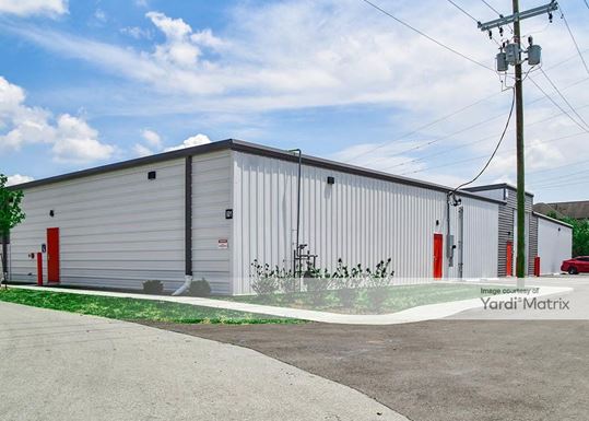 Source URL: https://cdnsc.rentcafe.com/dmslivecafe/3/1673817/1673817-1-3.jpg?width=-1&height=385&quality=80