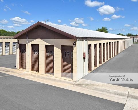 Source URL: https://cdnsc.rentcafe.com/dmslivecafe/3/1673835/1673835-1-4.jpg?width=-1&height=385&quality=80