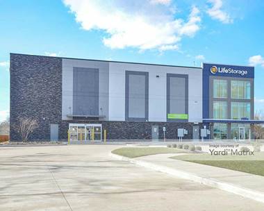 Storage Units for Rent available at 12812 Cullen Blvd, Houston, TX 77047
