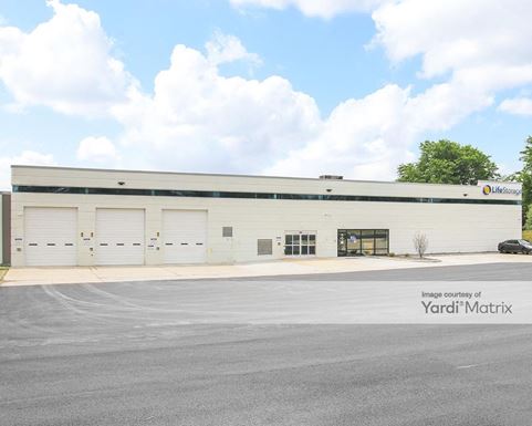 Source URL: https://cdnsc.rentcafe.com/dmslivecafe/3/1673882/1673882-1-2.jpg?width=-1&height=385&quality=80